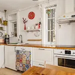 Dinbnb I Family Dream In I Playroom I Private Garden